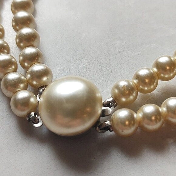 Richelieu Double Strand Faux Pearl Necklace Choker Champagne | Vintage - Picture 1 of 11